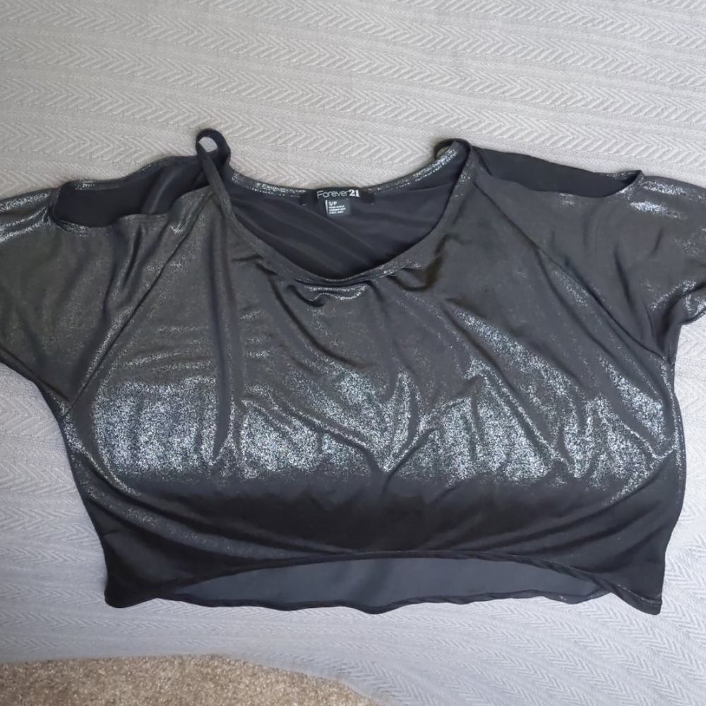 Grey shiny top